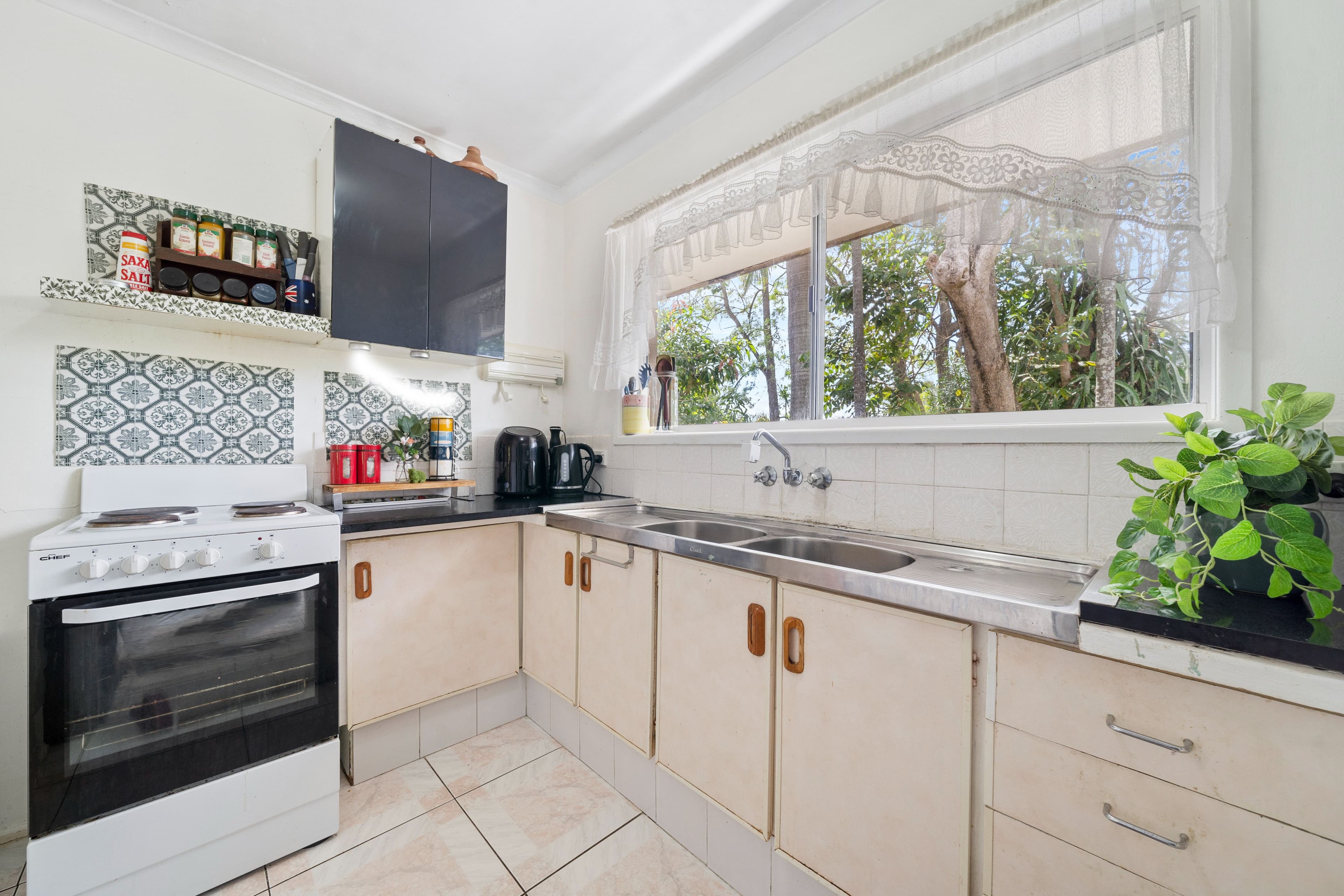 5 Kelly Street, Eagleby QLD 4207, Eagleby - Thumbnail 2