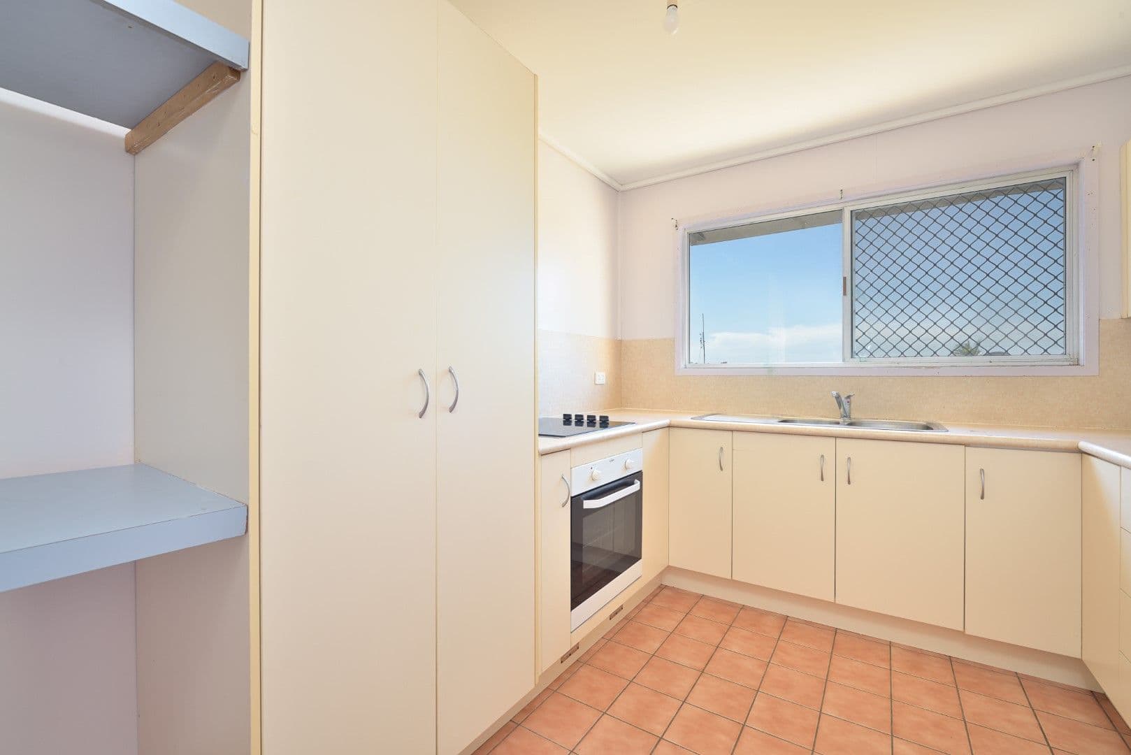 112 Dalrymple Drive, Toolooa QLD 4680, Toolooa - Thumbnail 3
