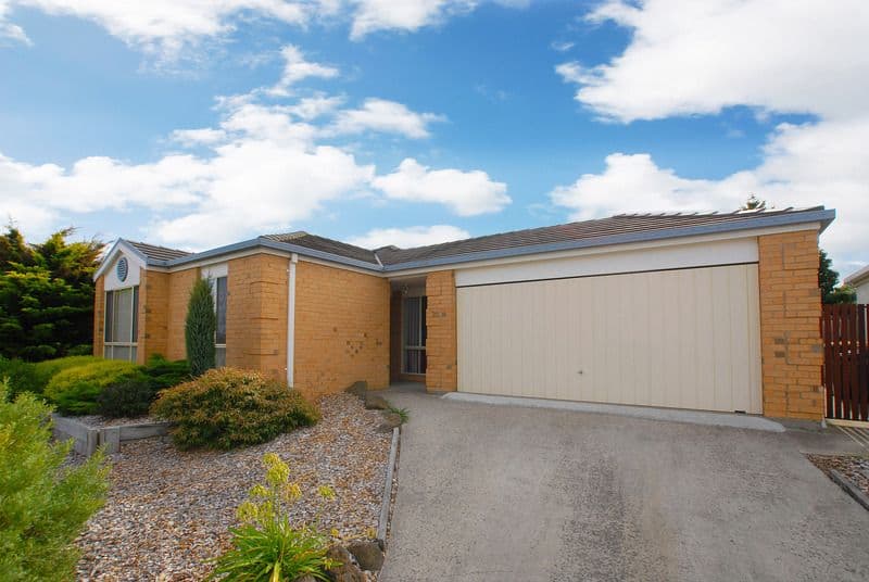 20 Romsey Place, LANGWARRIN VIC 3910, Langwarrin - Thumbnail 2