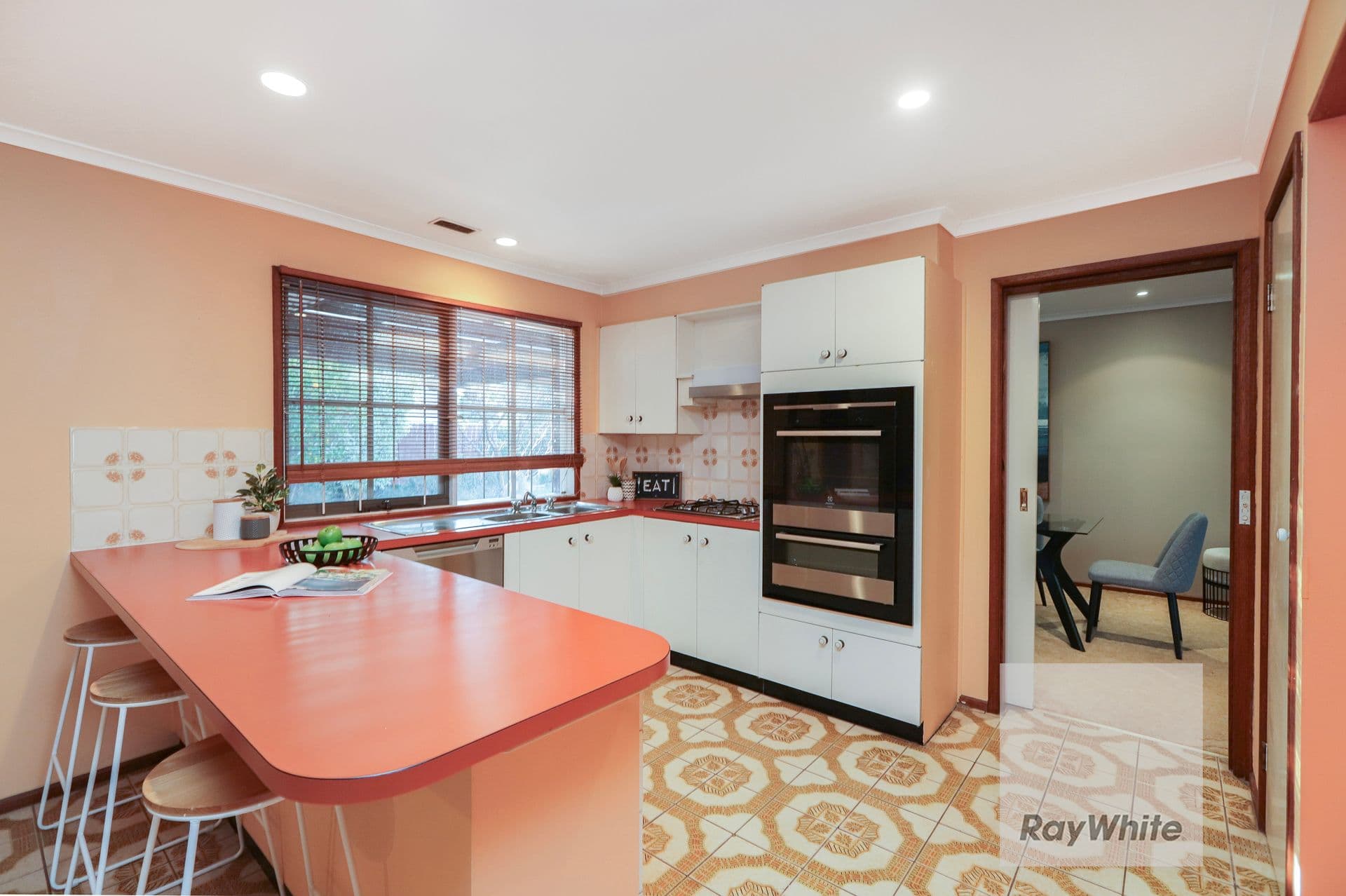75 Lenoak Street, Gladstone Park VIC 3043, Gladstone Park - Thumbnail 7