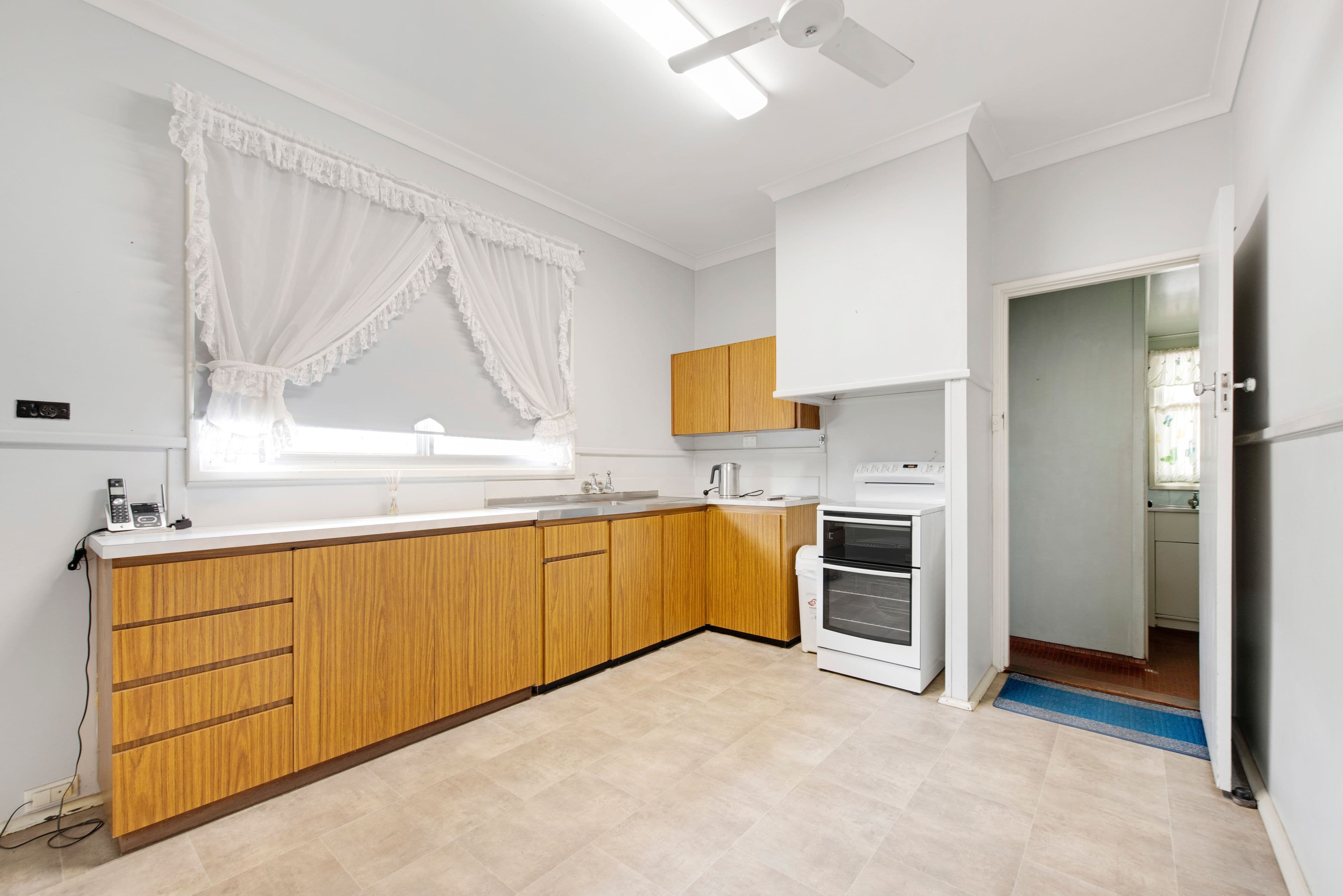 6 Critch Place, Wonthella WA 6530, Wonthella - Thumbnail 3