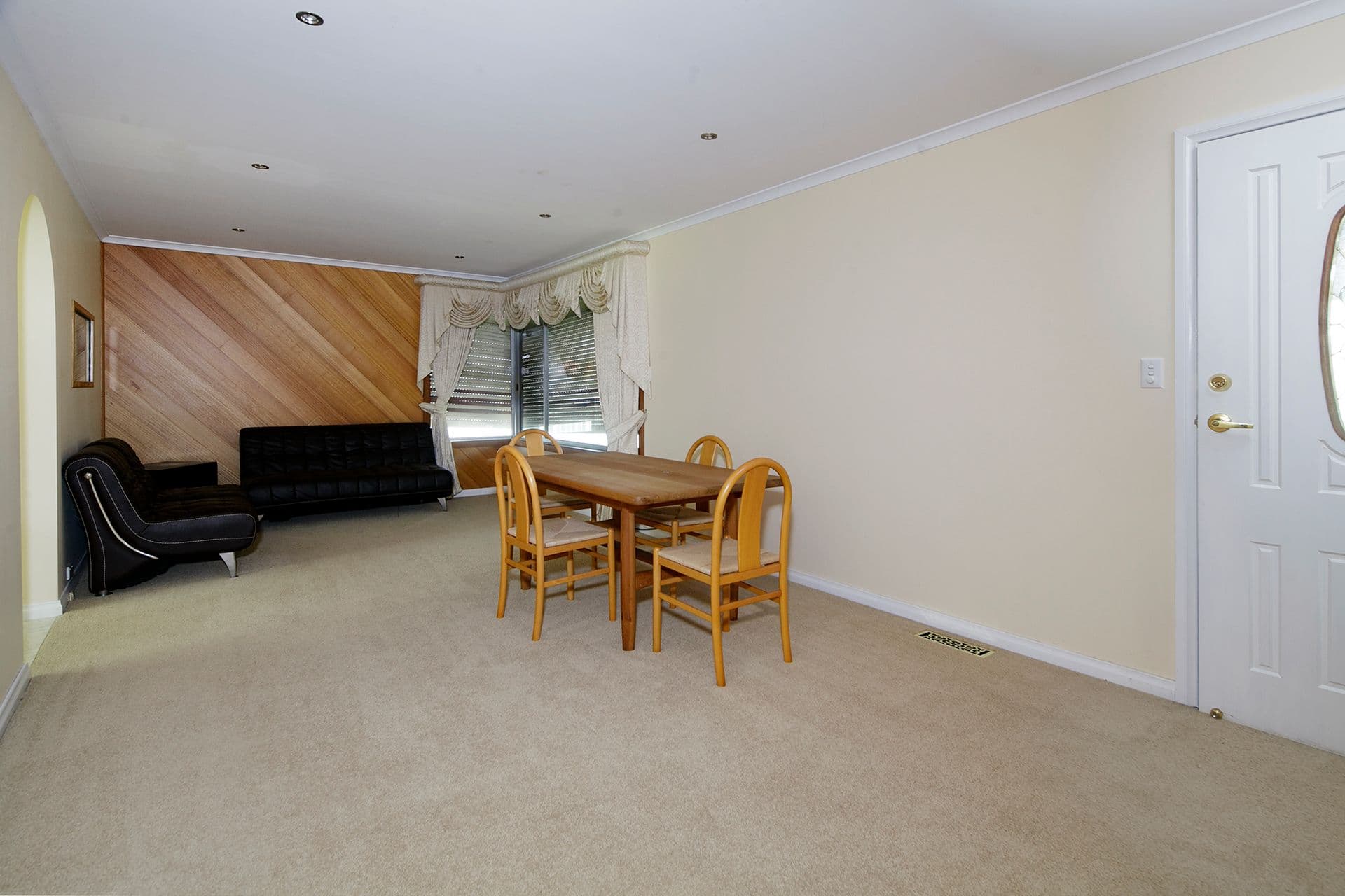8 Ellen Road, Mooroolbark VIC 3138, Mooroolbark - Thumbnail 3