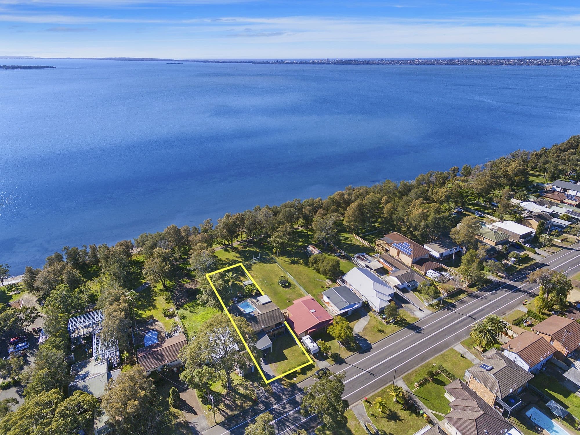 111 Lakedge Avenue, Berkeley Vale - Thumbnail 2