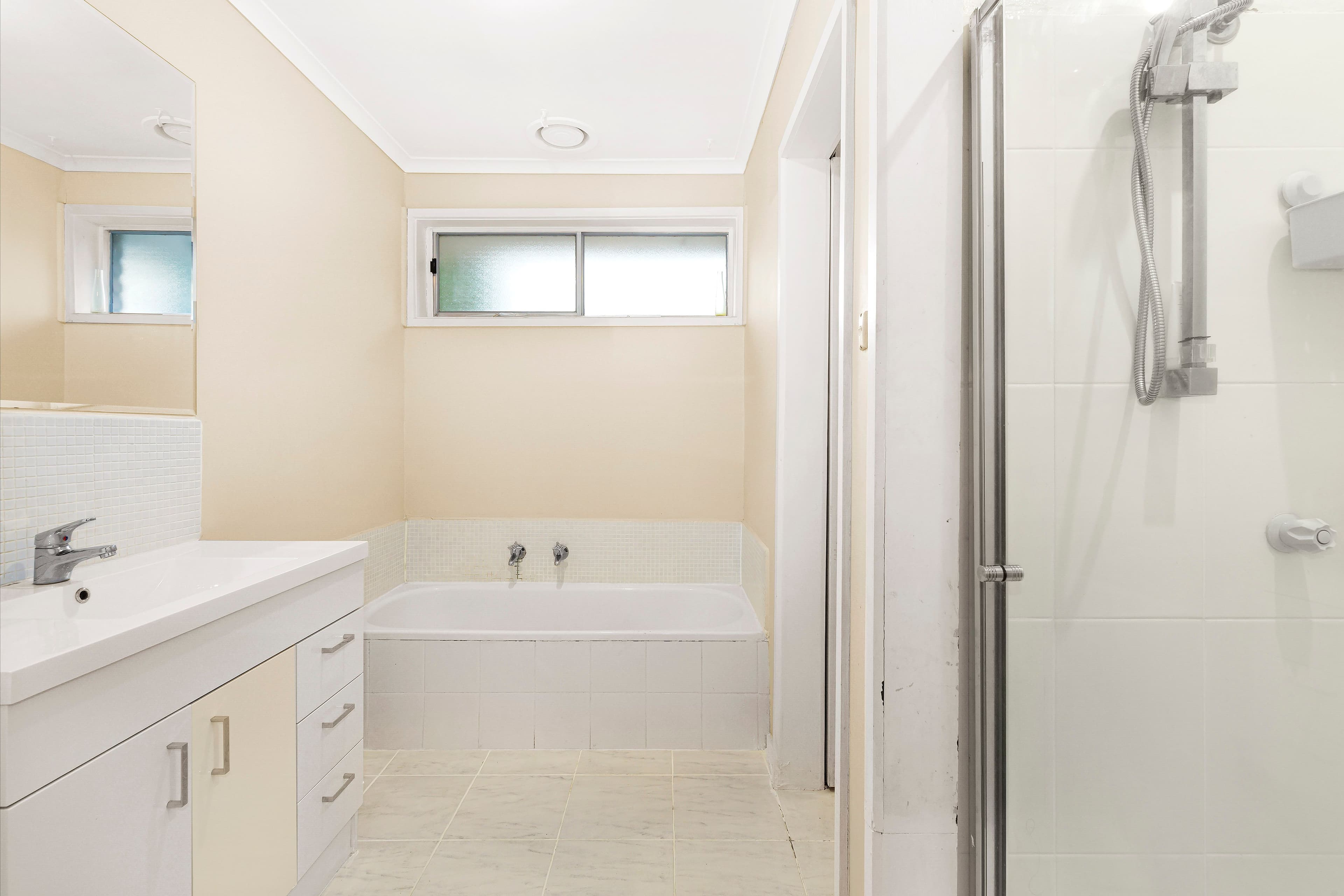 8 Valley Road, Bundoora VIC 3083, Bundoora - Thumbnail 4