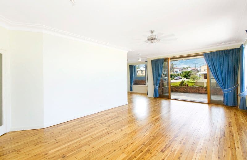 40 Griffin Road, NORTH CURL CURL NSW 2099, North Curl Curl - Thumbnail 2