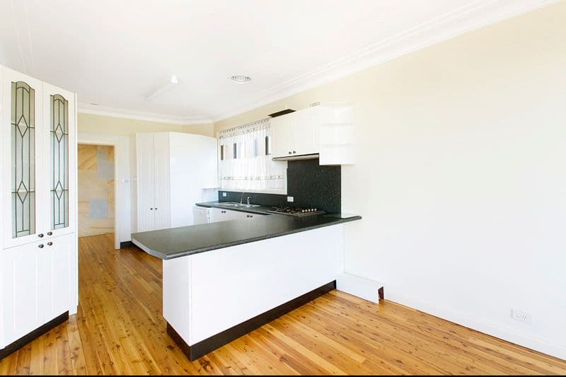 40 Griffin Road, NORTH CURL CURL NSW 2099, North Curl Curl - Thumbnail 4