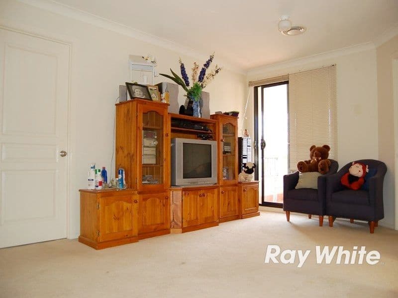37 Wilkins Avenue, BEAUMONT HILLS NSW 2155, Beaumont Hills - Thumbnail 2