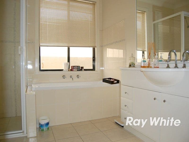 37 Wilkins Avenue, BEAUMONT HILLS NSW 2155, Beaumont Hills - Thumbnail 4