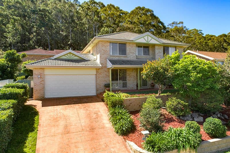 8 Kingfisher Close, Kincumber - Image 1