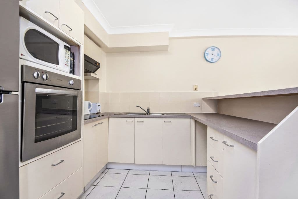 54 Coolangatta Road, Coolangatta QLD 4225, Coolangatta - Thumbnail 2