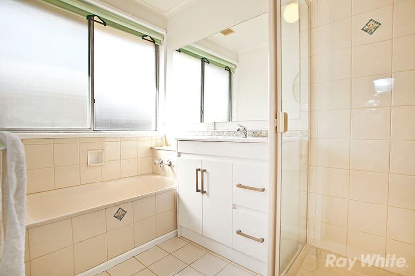 9 Ondine Drive, WHEELERS HILL VIC 3150, Wheelers Hill - Thumbnail 3