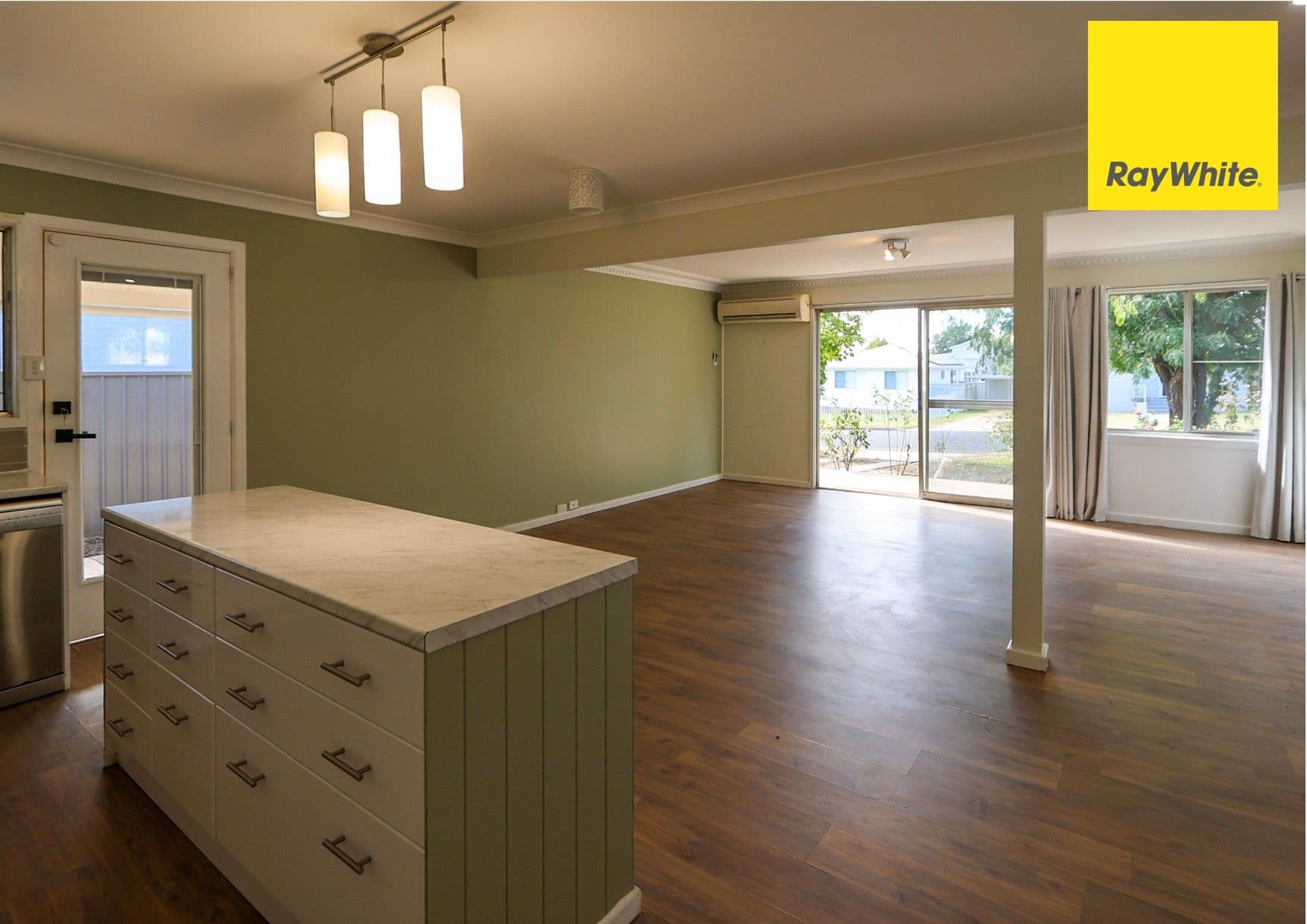 82 Oswald Street, Inverell NSW 2360, Inverell - Thumbnail 3