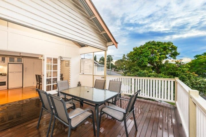 22 Oxley Drive, HOLLAND PARK QLD 4121, Holland Park - Thumbnail 6