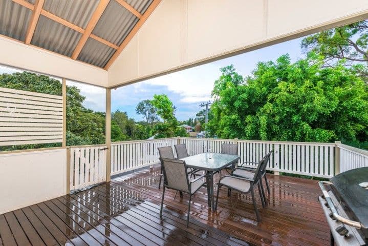 22 Oxley Drive, HOLLAND PARK QLD 4121, Holland Park - Thumbnail 7