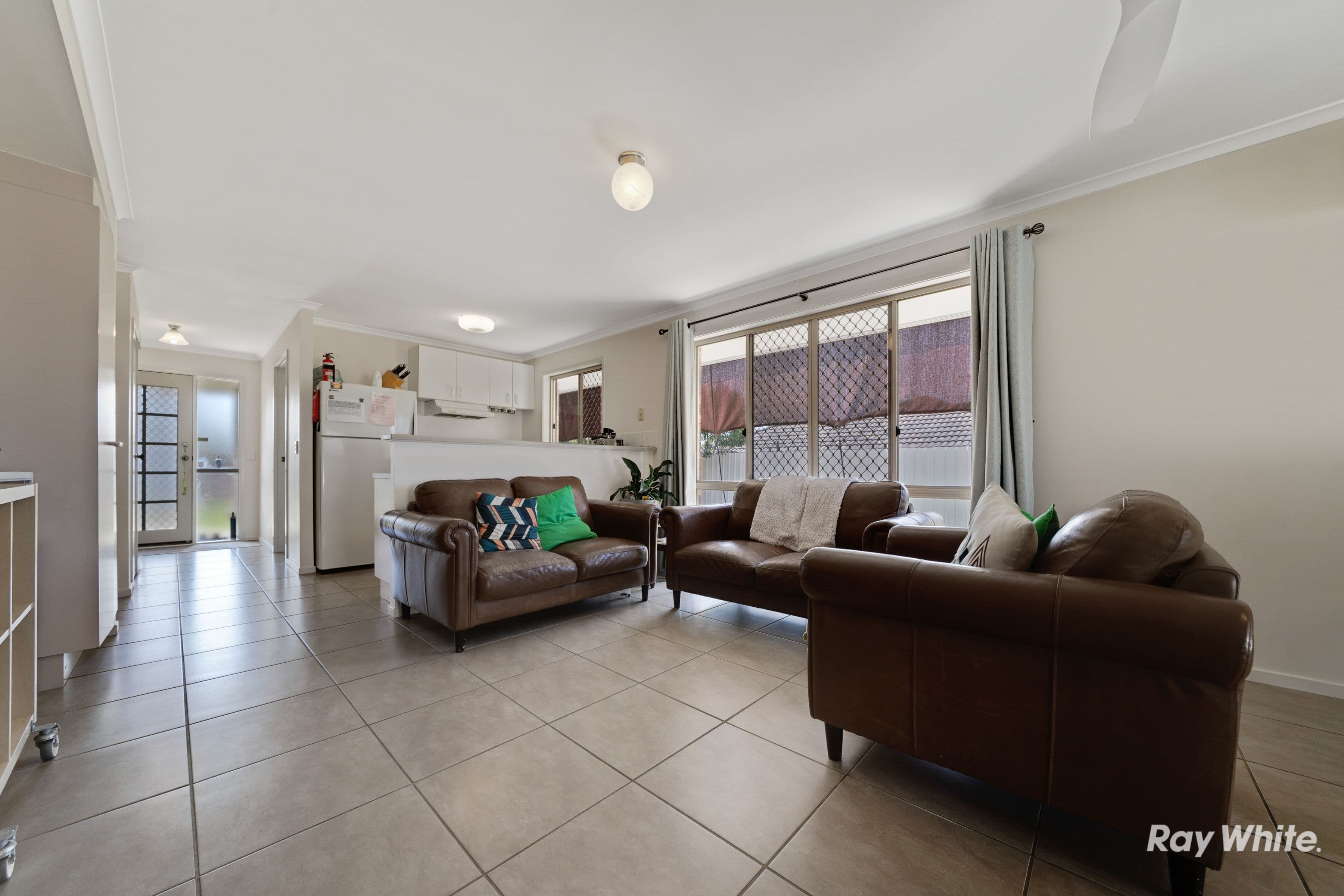 66 Bottlebrush Drive, Regents Park QLD 4118, Regents Park - Thumbnail 2