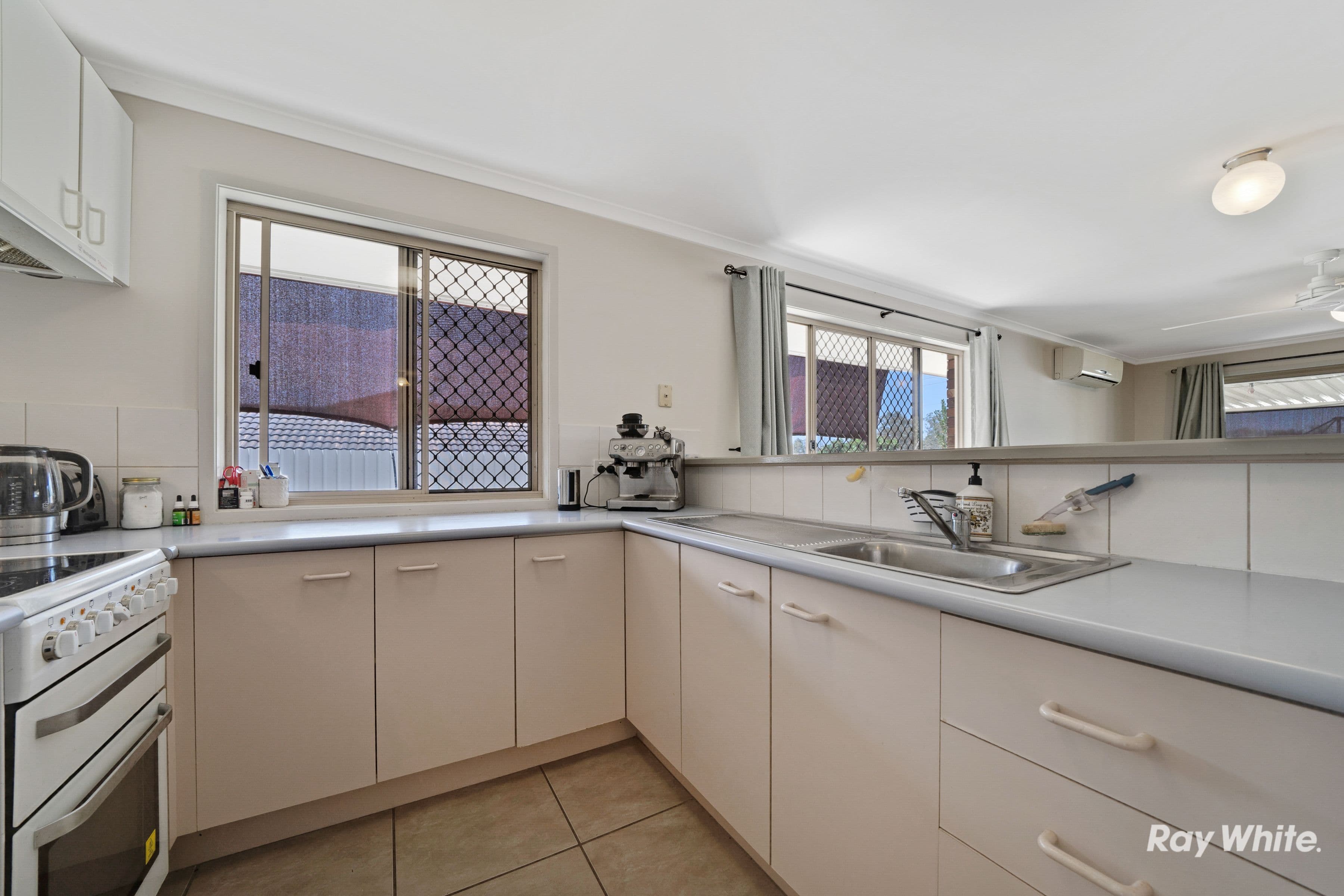 66 Bottlebrush Drive, Regents Park QLD 4118, Regents Park - Thumbnail 3