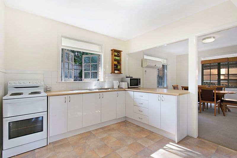 13 Darvall Street, Taringa QLD 4068, Taringa - Thumbnail 2