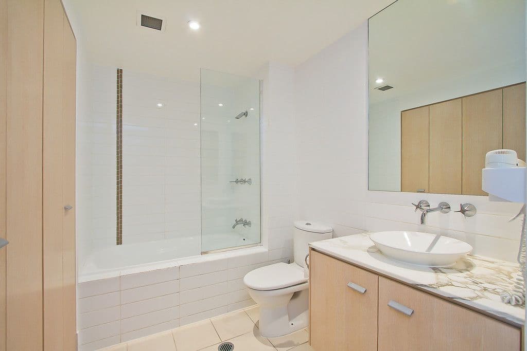 1 Moores Crescent, VARSITY LAKES QLD 4227, Varsity Lakes - Thumbnail 3