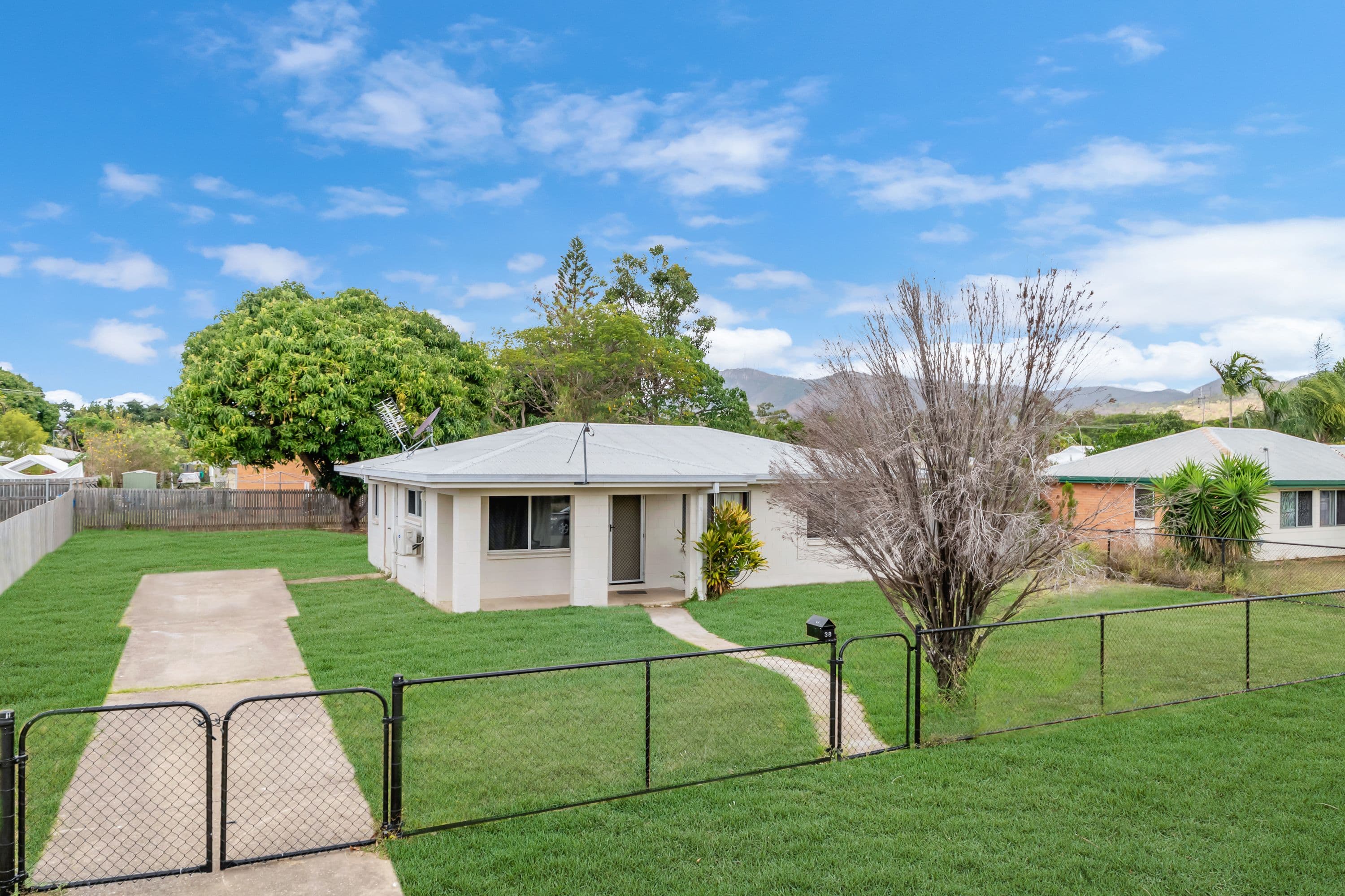 38 Kittyhawk Crescent, Kirwan QLD 4817, Kirwan - Thumbnail 2