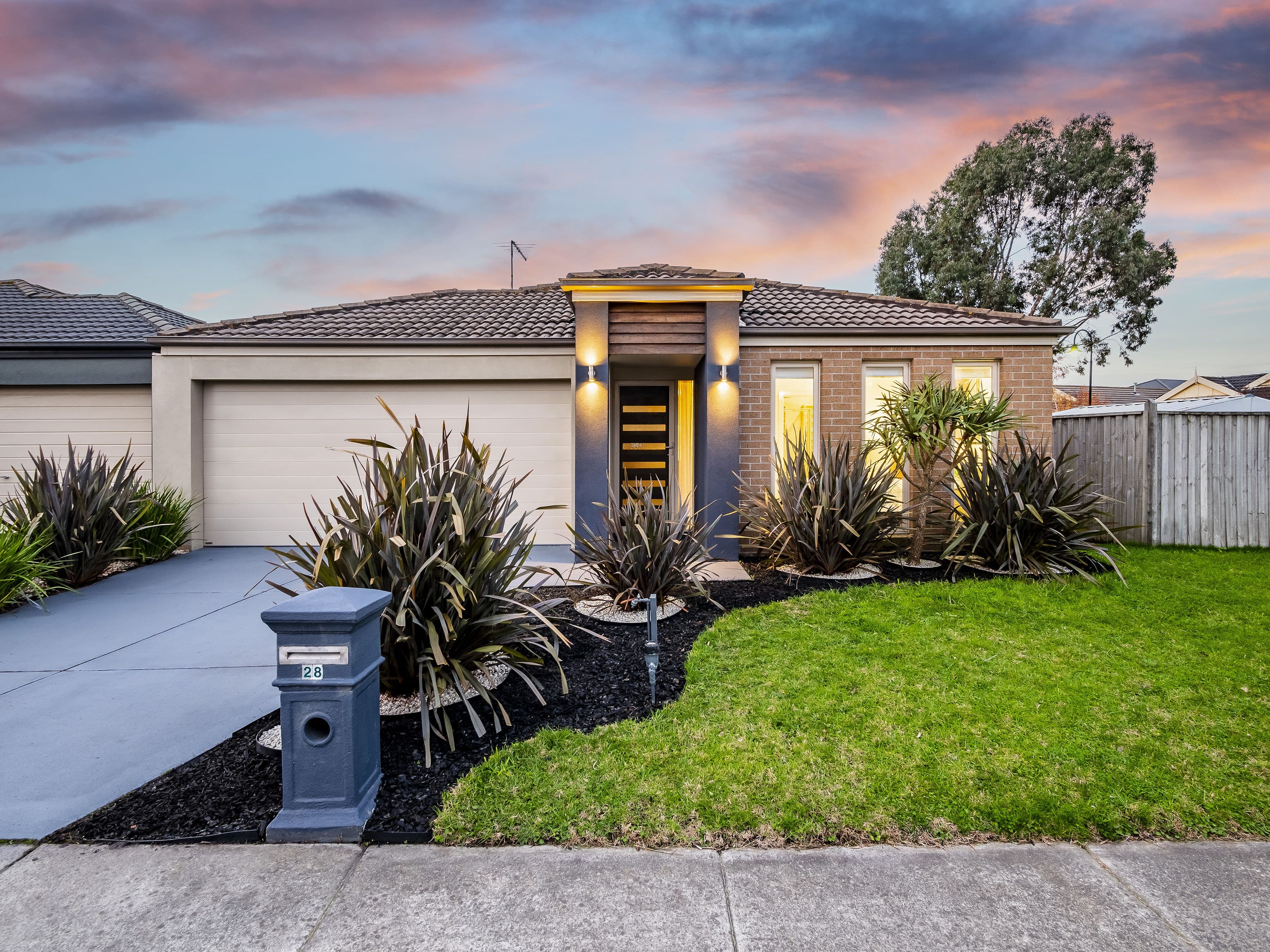 28 Banfield Place, Lyndhurst VIC 3975, Lyndhurst - Image 1