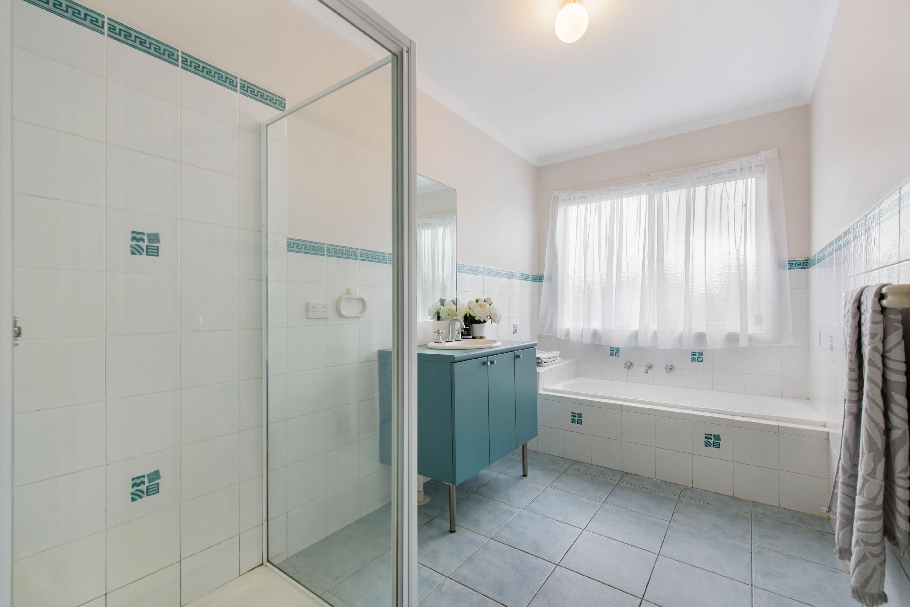 2 Mark Drive, Hillside VIC 3037, Hillside - Thumbnail 8