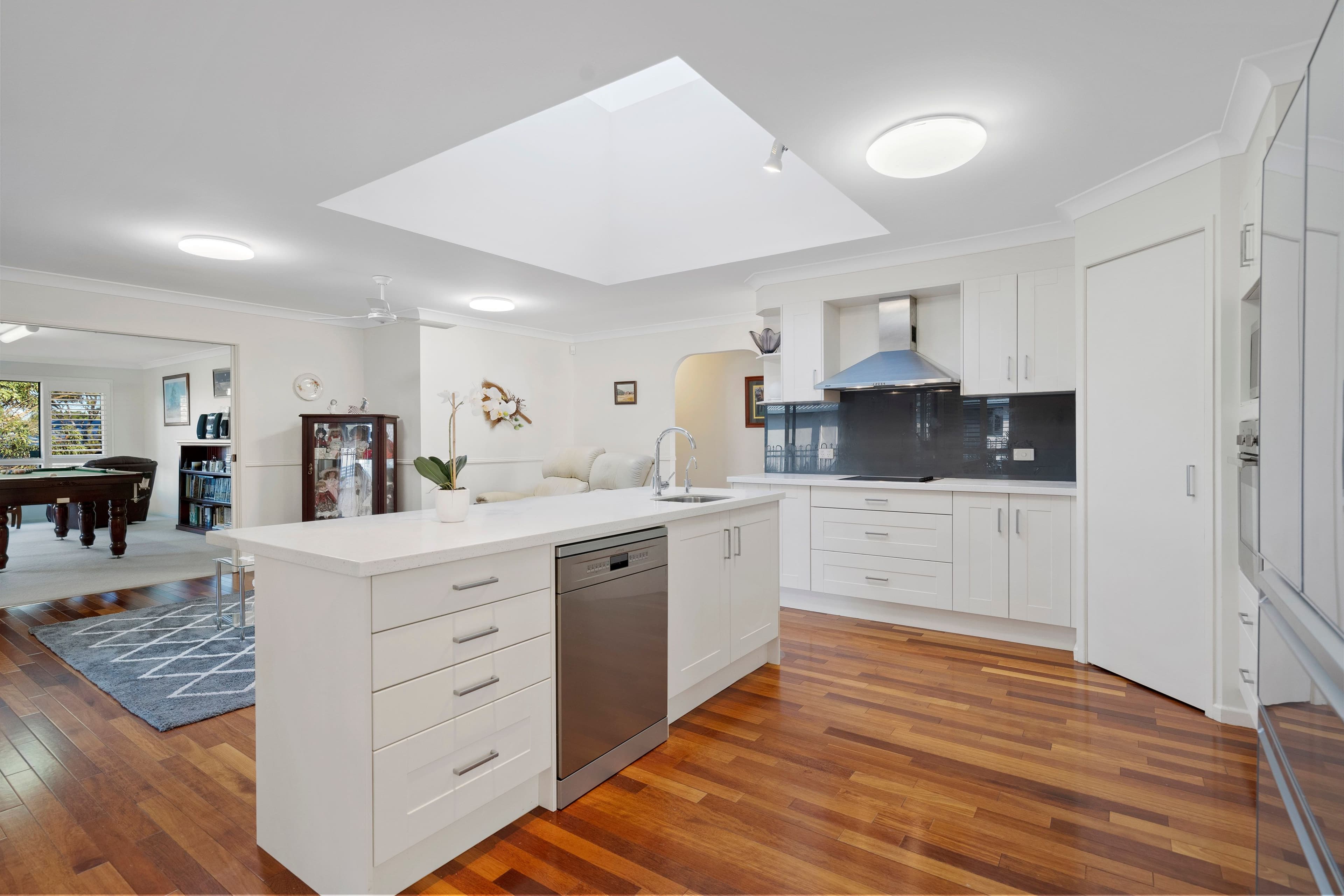 8 Merrow Street, Mount Warren Park QLD 4207, Mount Warren Park - Thumbnail 6