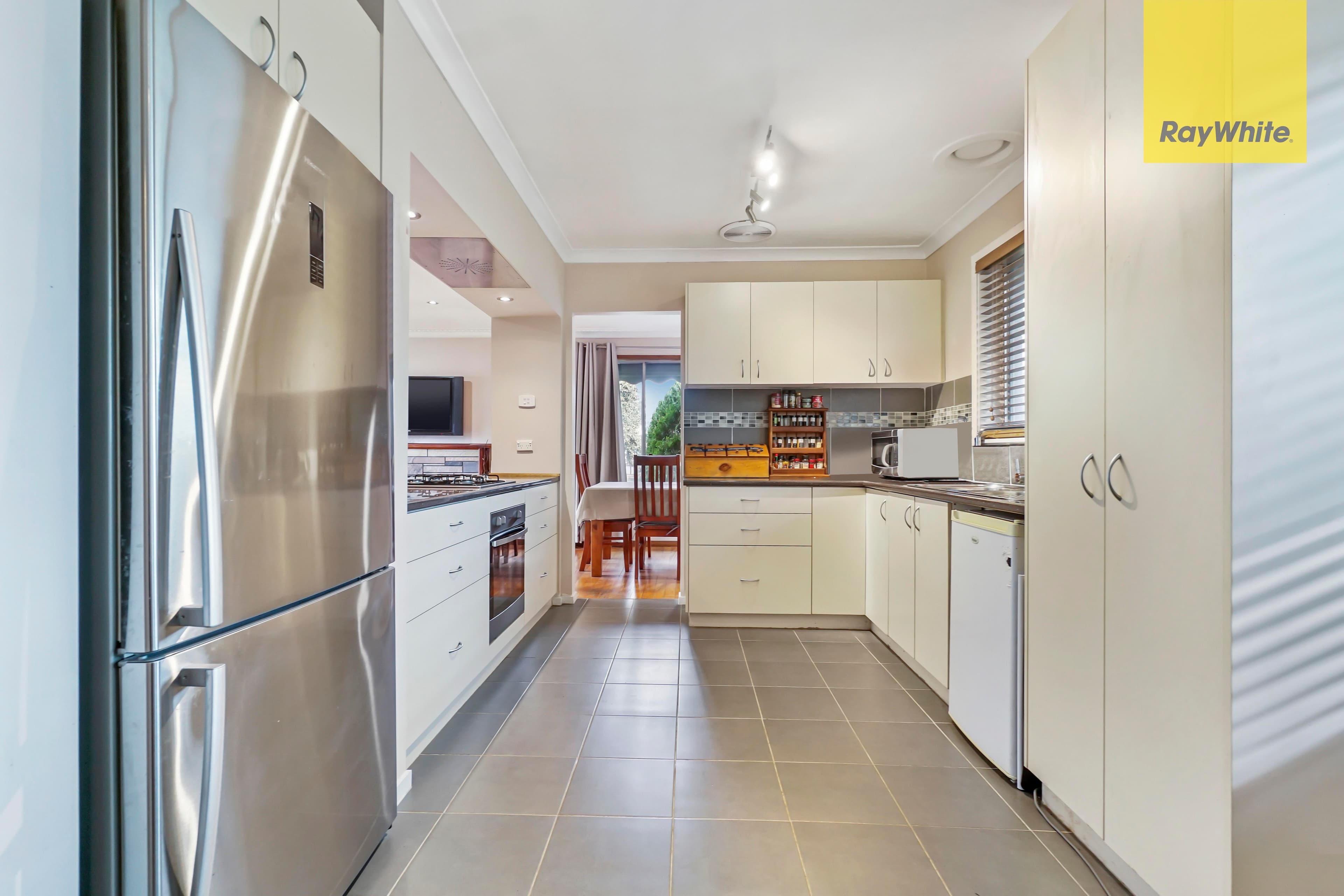 40 Kurrajong Crescent, Melton South VIC 3338, Melton South - Thumbnail 4