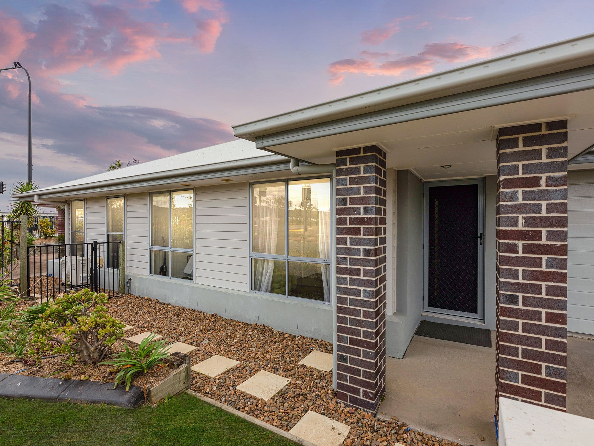 27 Hookes Terrace, Springfield Lakes QLD 4300, Springfield Lakes - Thumbnail 3