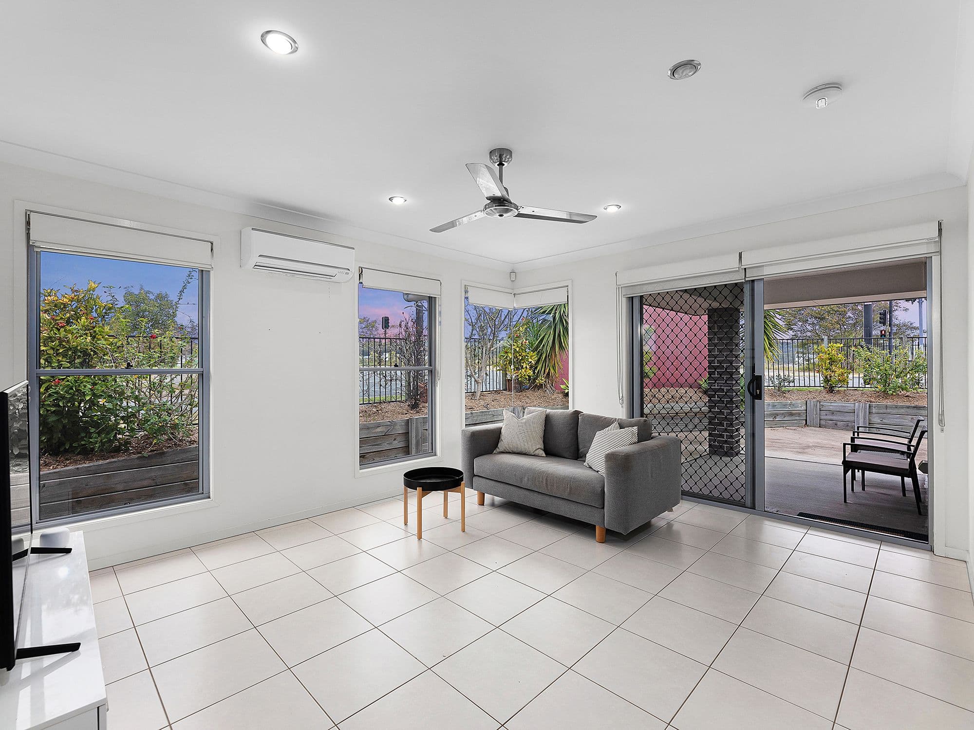 27 Hookes Terrace, Springfield Lakes QLD 4300, Springfield Lakes - Thumbnail 4