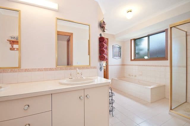 14 Melanesia Court, WARRNAMBOOL VIC 3280, Warrnambool - Thumbnail 5