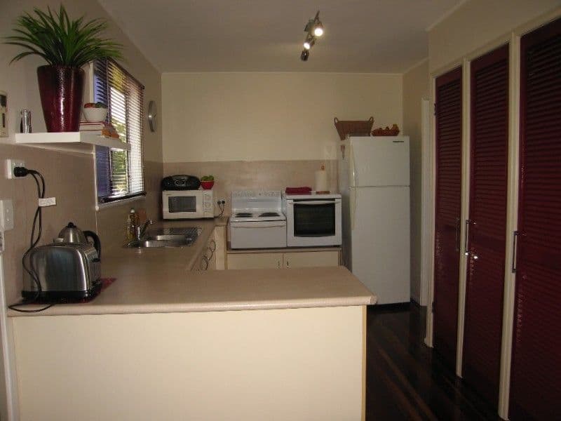 3 Barton Street, WEST MACKAY QLD 4740, West Mackay - Thumbnail 3