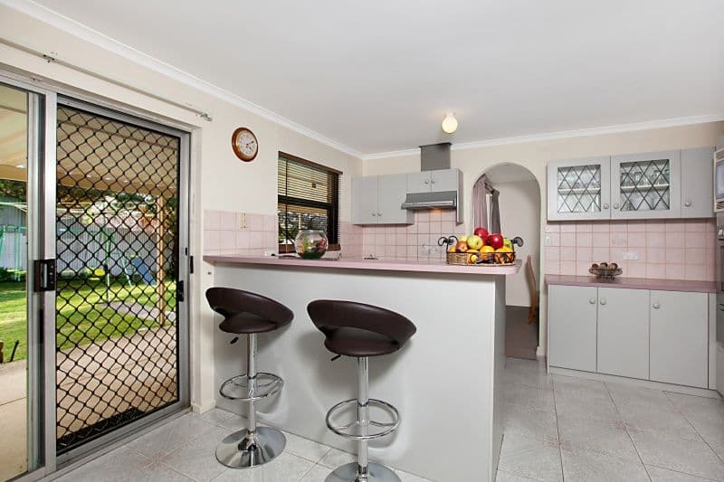 37 Garnet Crescent, FLAGSTAFF HILL SA 5159, Flagstaff Hill - Thumbnail 2