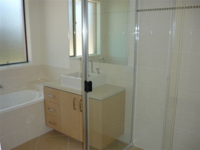 18 Berrimilla Lane, Coomera Waters QLD 4209, Coomera - Thumbnail 5