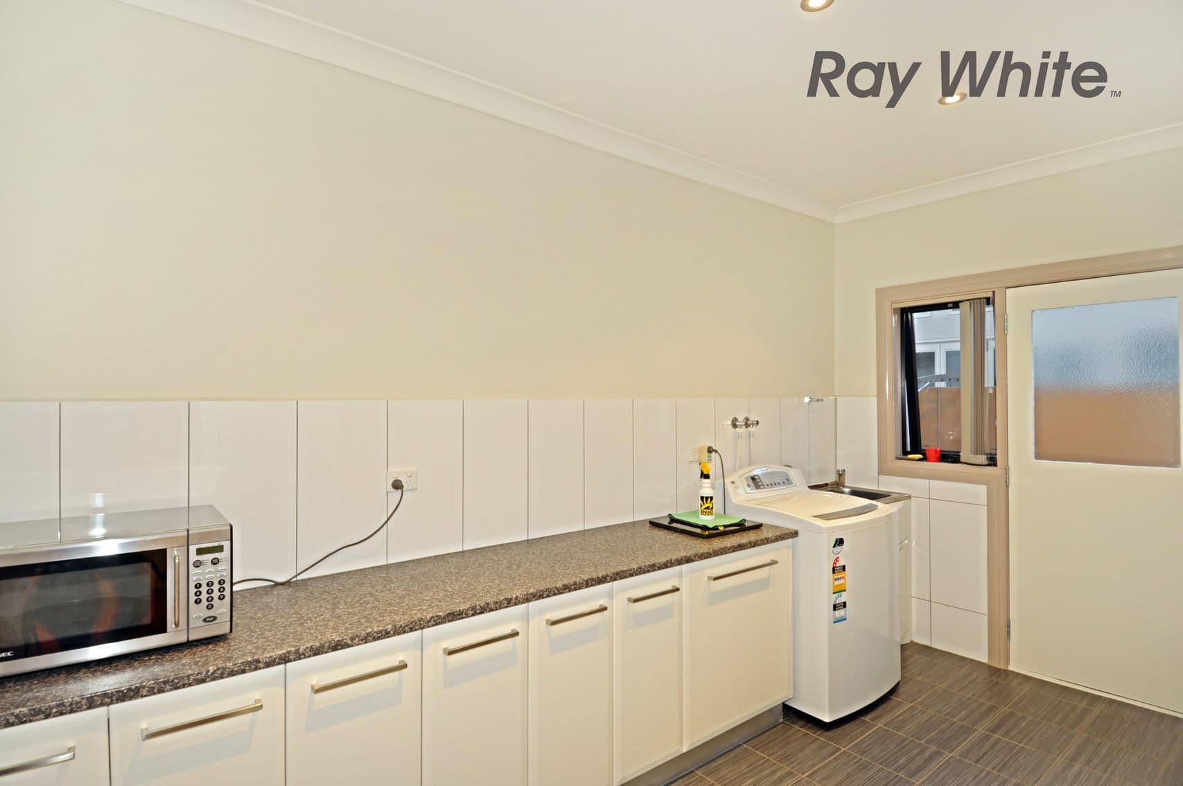 10 Lincoln Park Close, POINT COOK VIC 3030, Point Cook - Thumbnail 5