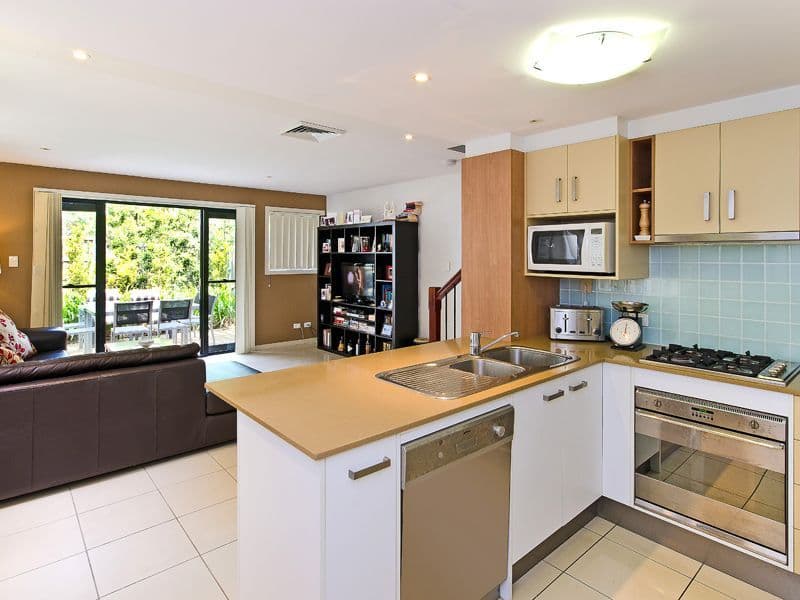 43 Sixth Avenue, WINDSOR QLD 4030, Windsor - Thumbnail 2