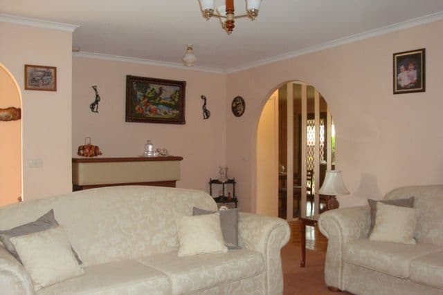 6 Barrington Street, BOSSLEY PARK NSW 2176, Bossley Park - Thumbnail 3