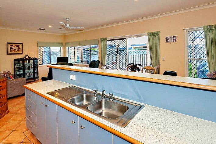 40 Lakeside Crescent, CURRIMUNDI QLD 4551, Currimundi - Thumbnail 4