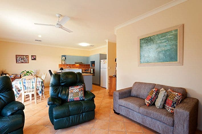 40 Lakeside Crescent, CURRIMUNDI QLD 4551, Currimundi - Thumbnail 6