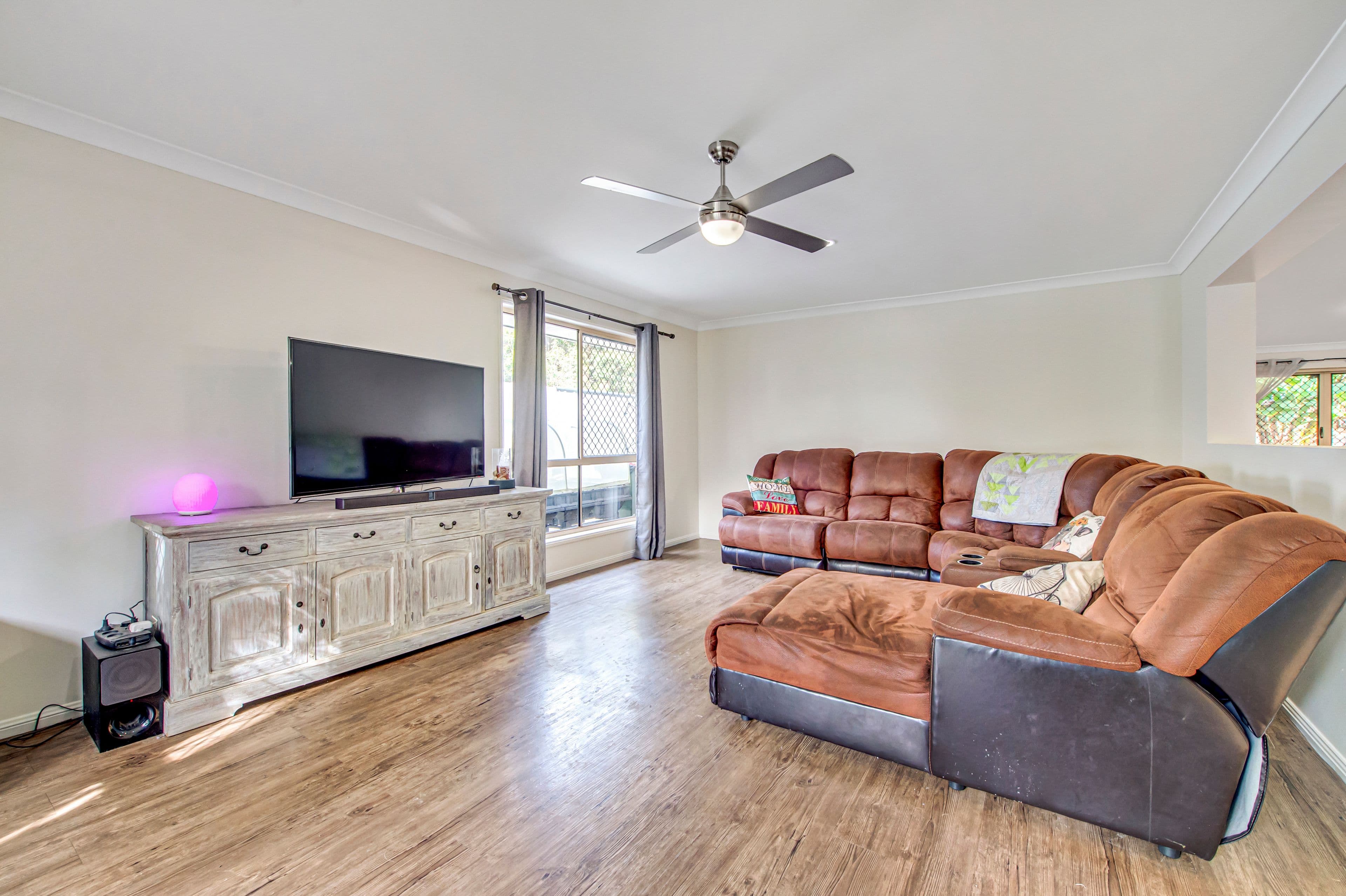 125 Jubilee Avenue, Forest Lake QLD 4078, Forest Lake - Thumbnail 3