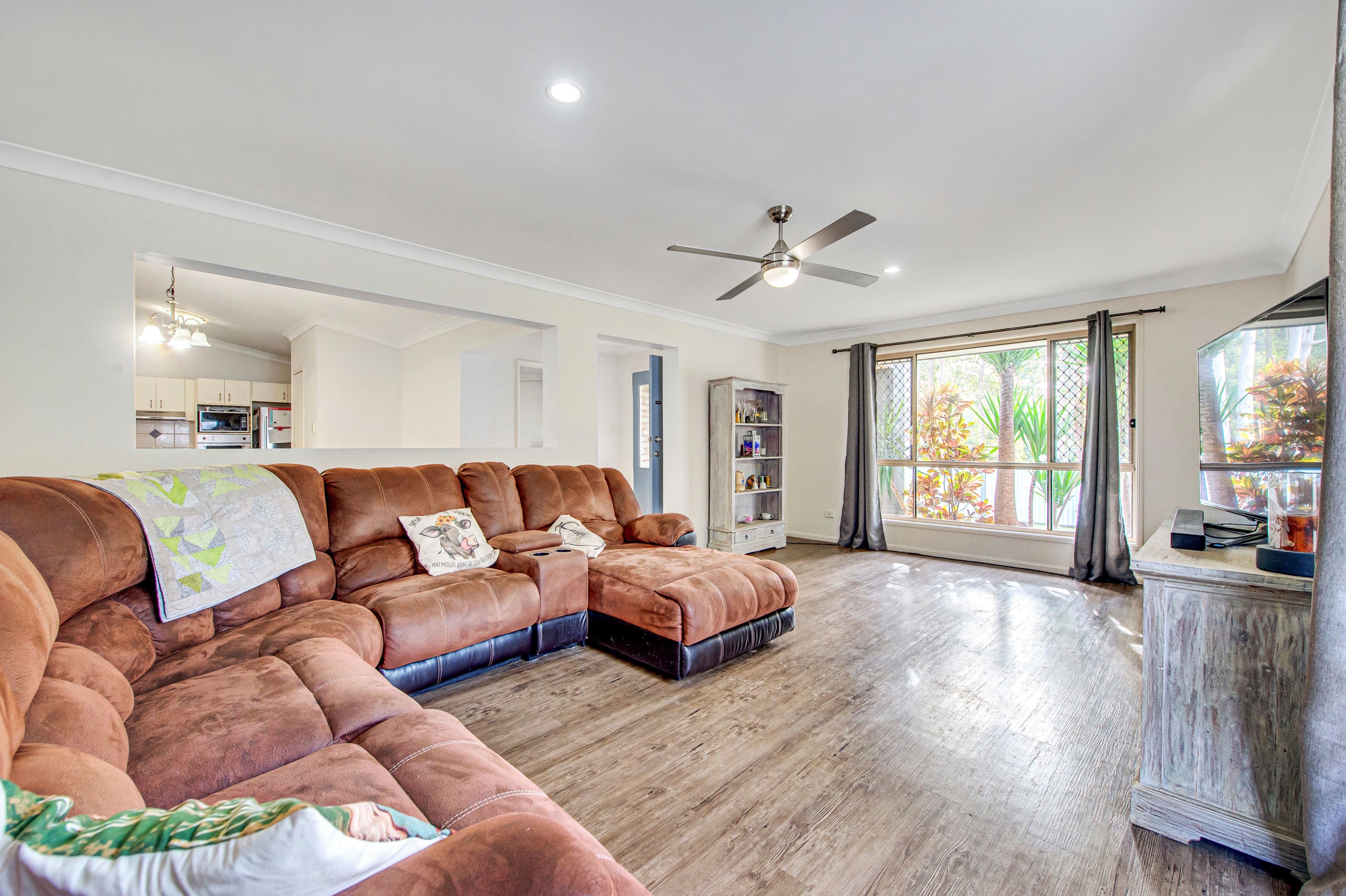 125 Jubilee Avenue, Forest Lake QLD 4078, Forest Lake - Thumbnail 4