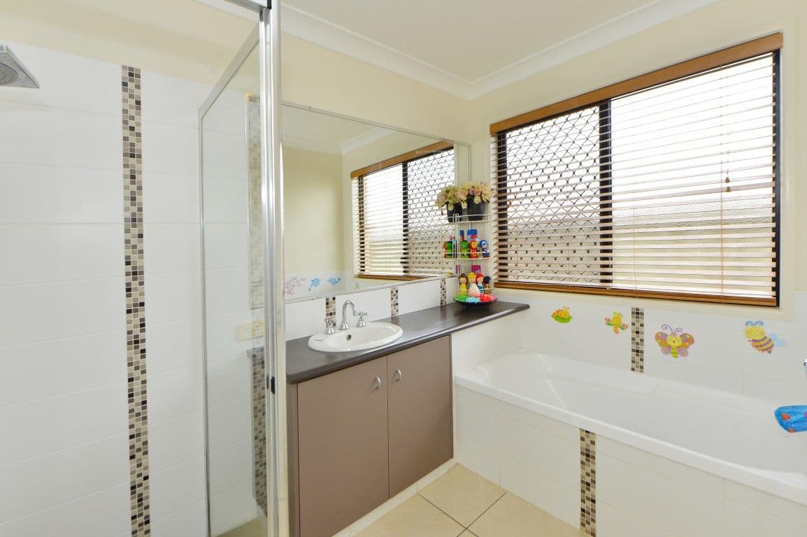 19 Nash Drive, GLENVALE QLD 4350, Glenvale - Thumbnail 6