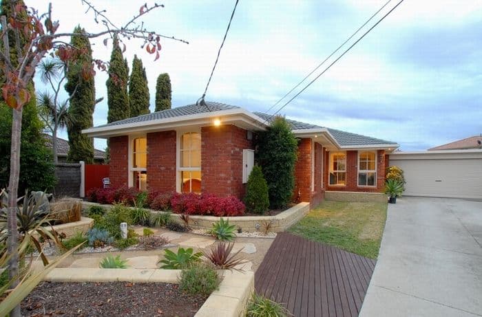12 Glenelg Court, DINGLEY VILLAGE VIC 3172, Dingley Village - Thumbnail 2