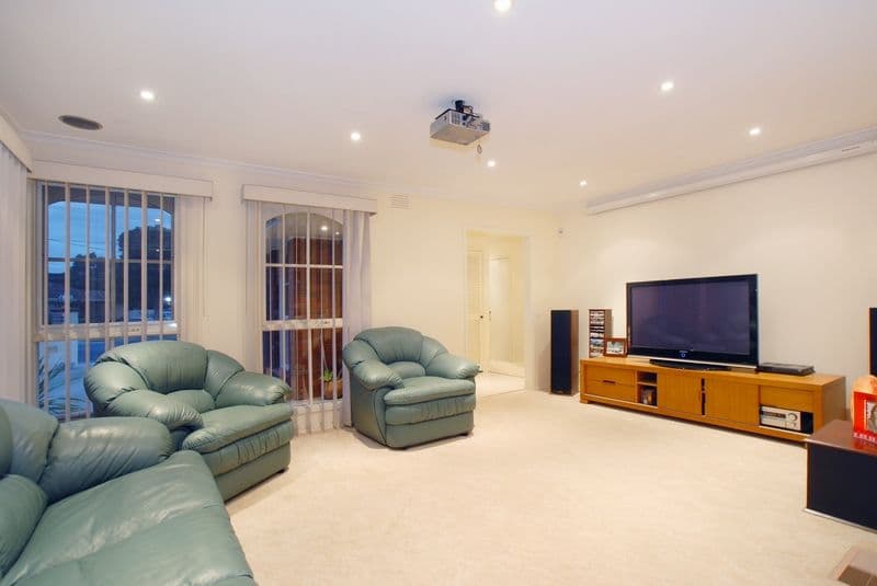 12 Glenelg Court, DINGLEY VILLAGE VIC 3172, Dingley Village - Thumbnail 3