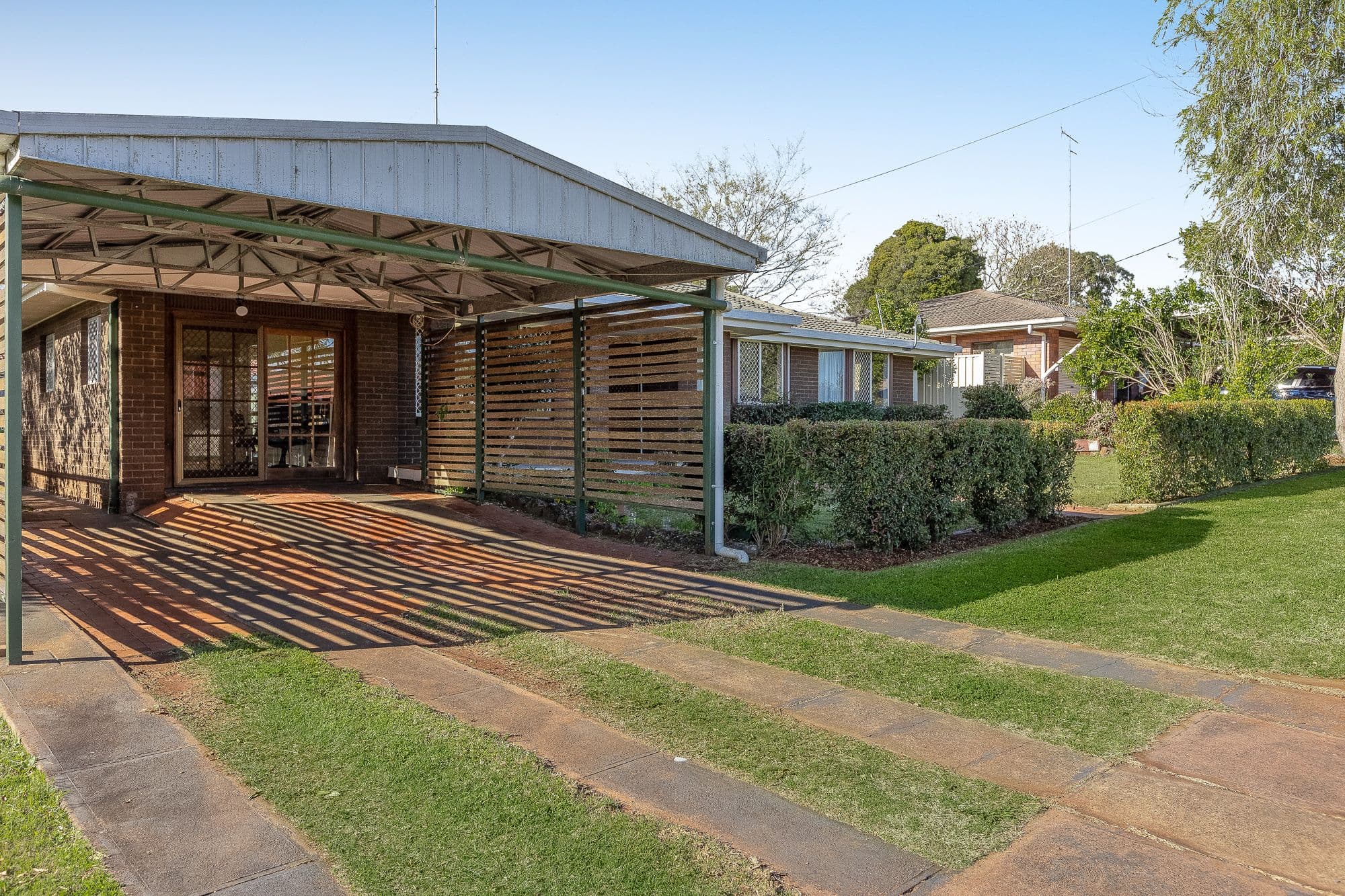 19 Hinkler Crescent, Wilsonton QLD 4350, Wilsonton - Thumbnail 2