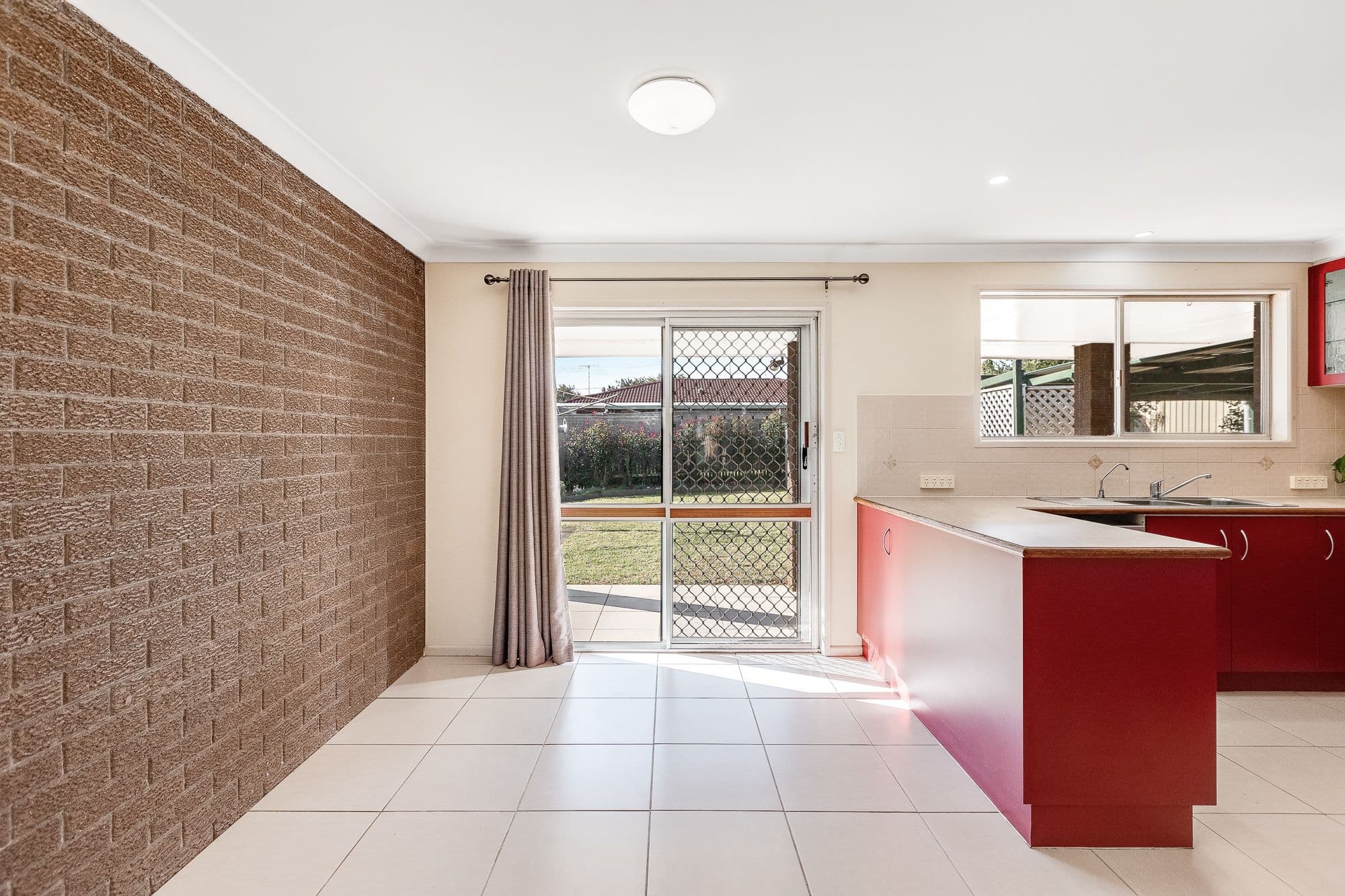 19 Hinkler Crescent, Wilsonton QLD 4350, Wilsonton - Thumbnail 5