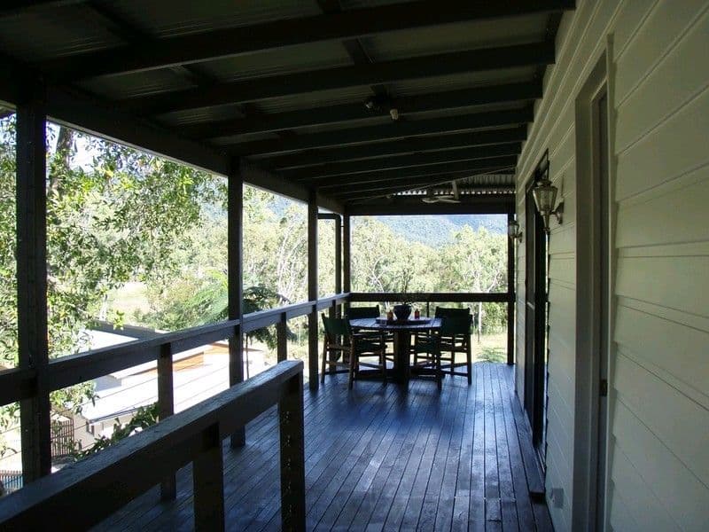 76 Country Road, CANNONVALE QLD 4802, Cannonvale - Thumbnail 2