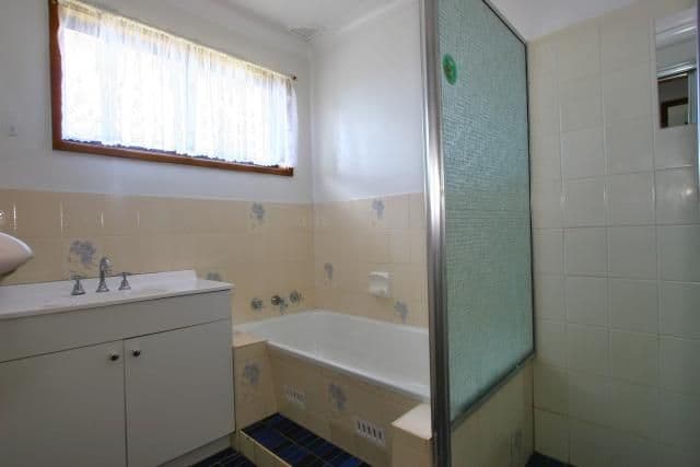 17 Hughes Drive, ALBION PARK NSW 2527, Albion Park - Thumbnail 5