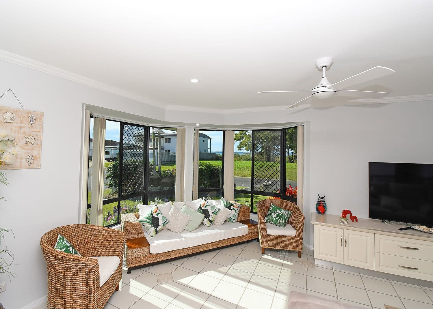 7 Foreshore Drive, Urangan QLD 4655, Urangan - Thumbnail 8