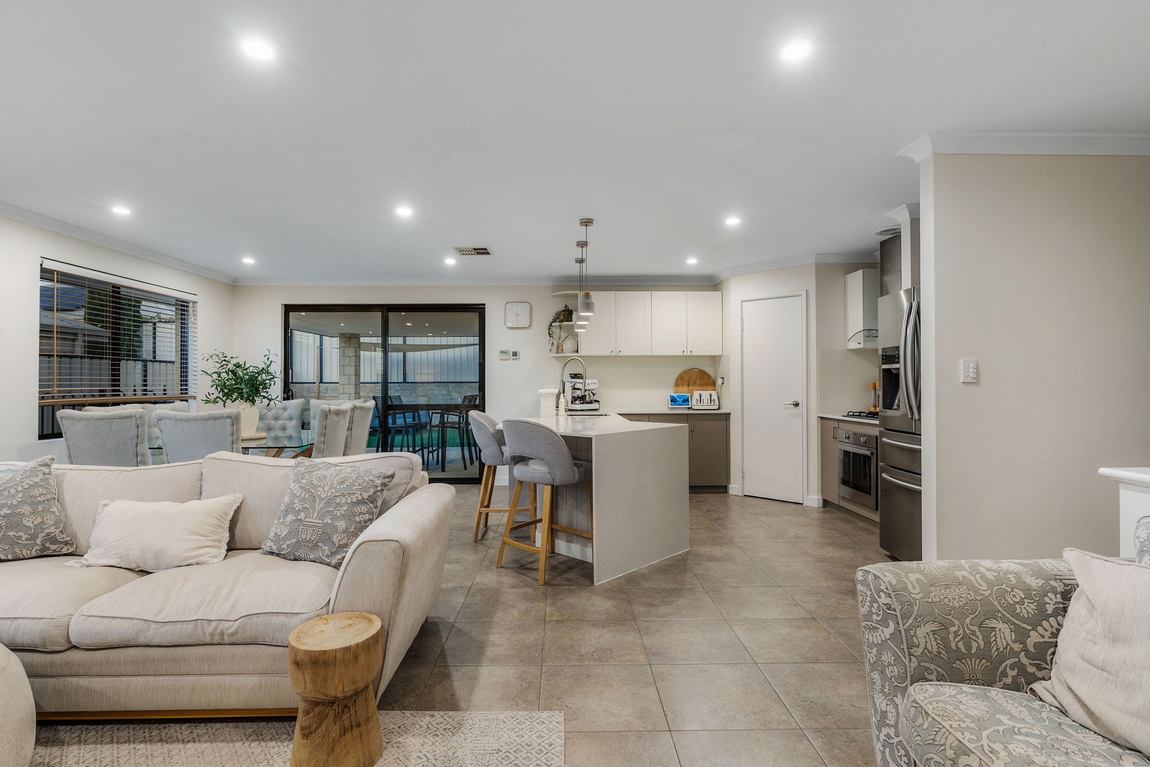 6 Henson Way, Clarkson WA 6030, Clarkson - Thumbnail 3