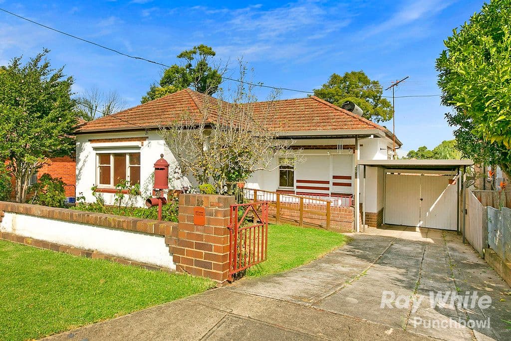 26 Warren Parade, Punchbowl - Image 1
